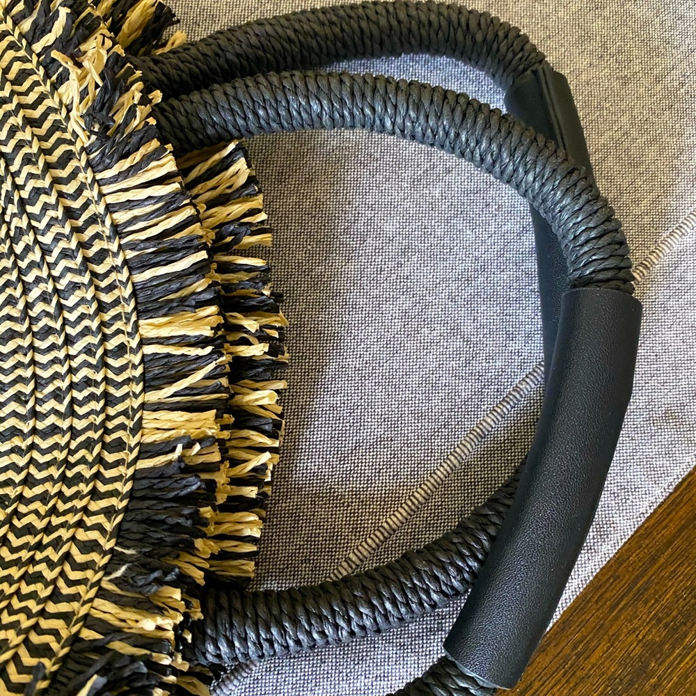 Bah - Picture 3 of 3